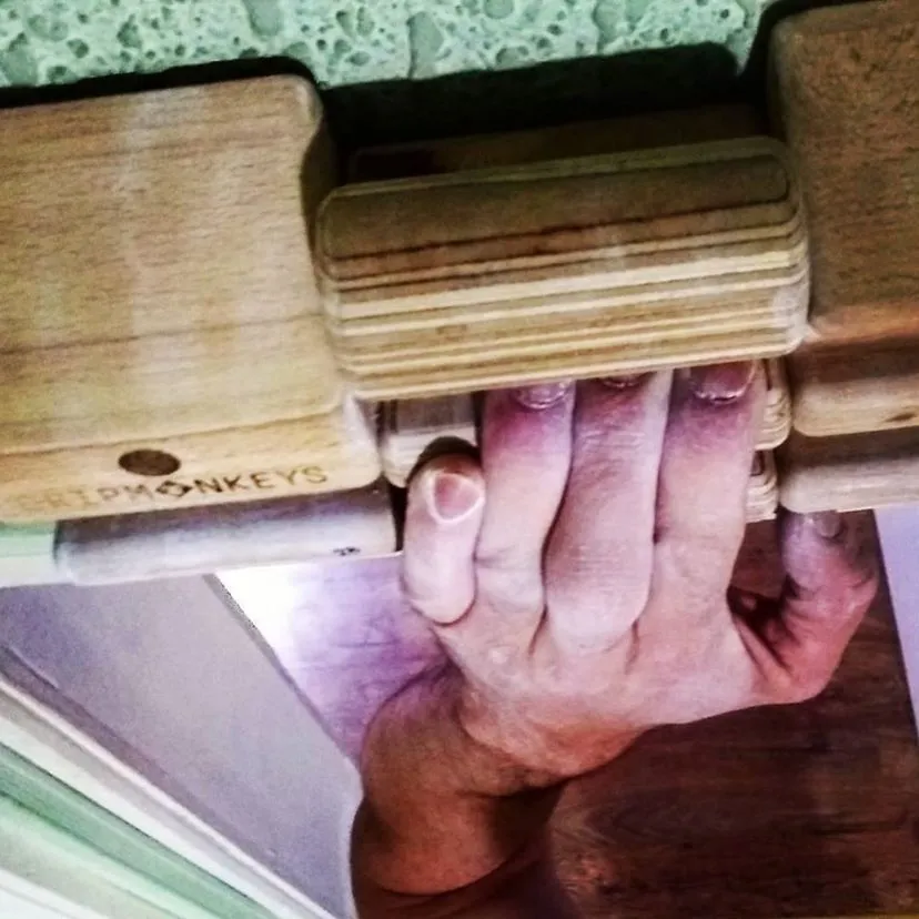 GripMonkeys Climbing Fingerboard Trave Arrampicata 7 GripMonkeys Climbing Fingerboard Trave Arrampicata - immagine 5