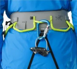 Arc'teryx AR-385a Imbrago Arrampicata Donna -negozio di attrezzature per il fitness ar 385a harness women s pegasus back view detail