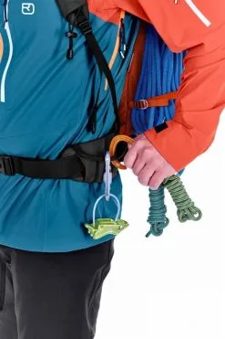 Ortovox Peak Light 30 S Zaino Alpinismo Donna -negozio di attrezzature per il fitness high alpine peak light 32 46253 025da09256c22d7 1200x2000 min